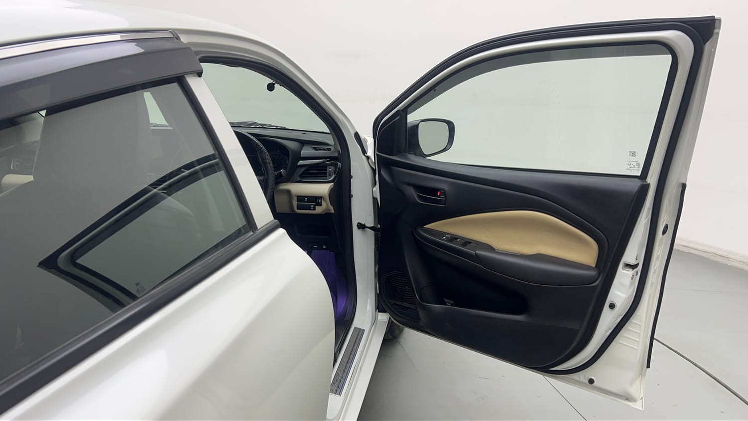 Used 2023 Toyota Glanza E Petrol Manual interior RIGHT FRONT DOOR OPEN VIEW