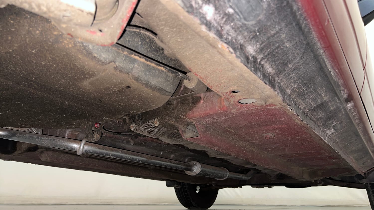 Used 2020 Renault Kwid RXT 1.0 AMT Opt Petrol Automatic extra REAR RIGHT UNDERBODY VIEW