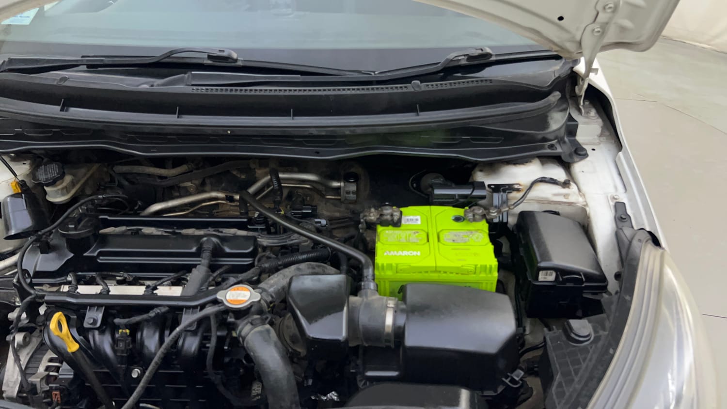 Used 2012 Hyundai i20 Era 1.2 Petrol Manual engine ENGINE LEFT SIDE HINGE & APRON VIEW
