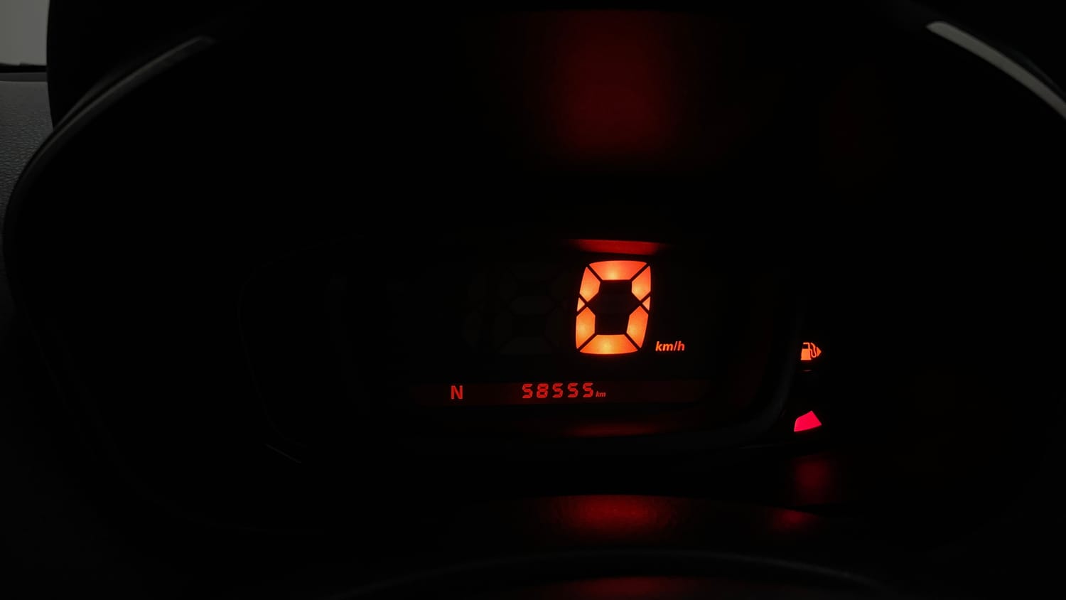 Used 2017 Renault Kwid 1.0 RXT AMT Petrol Automatic interior CLUSTERMETER VIEW