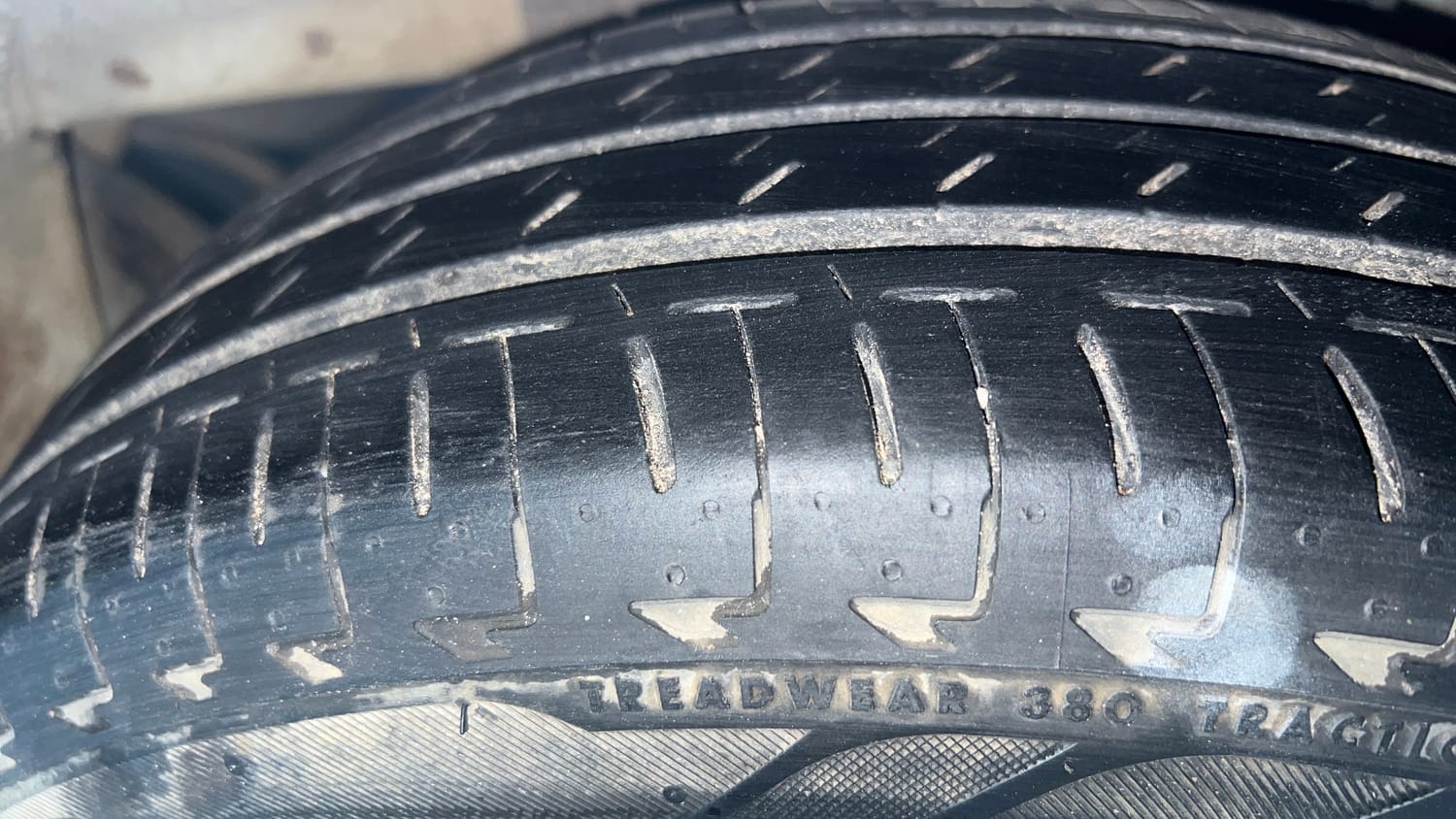 Used 2018 Hyundai Grand i10 Magna 1.2 Kappa VTVT Petrol Manual tyres LEFT REAR TYRE TREAD VIEW