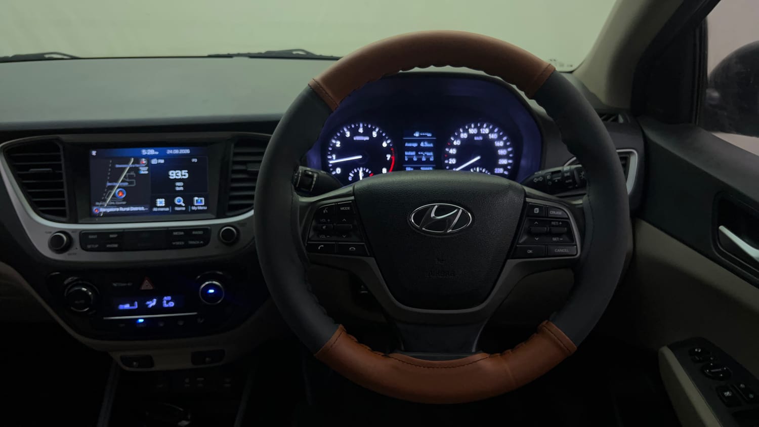 Used 2018 Hyundai Verna SX (O)1.6 VTVT Petrol Manual interior STEERING VIEW