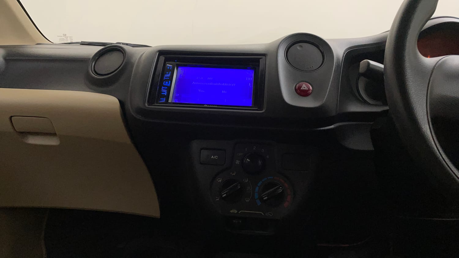Used 2015 Honda Brio E MT Petrol Manual interior MUSIC SYSTEM & AC CONTROL VIEW
