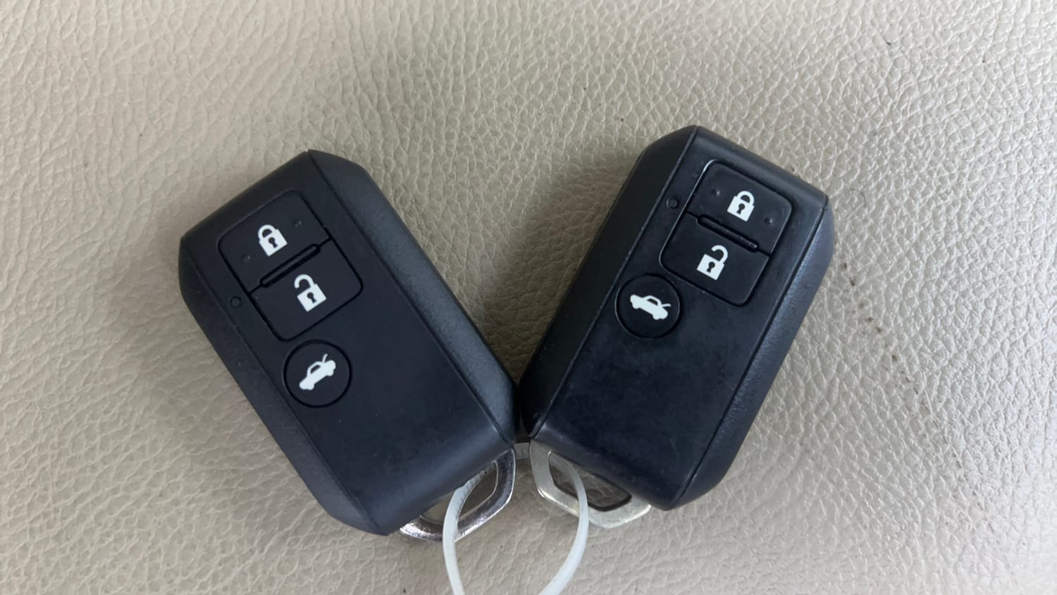 Used 2018 Maruti Suzuki Dzire ZXi AMT Petrol Automatic extra CAR KEY VIEW