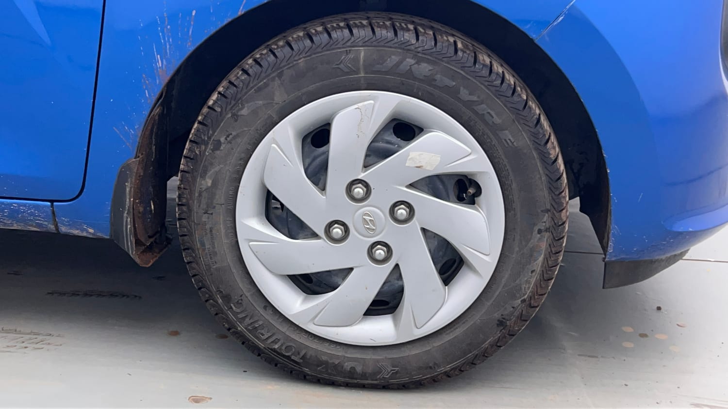 Used 2019 Hyundai Santro Sportz Petrol Manual tyres RIGHT FRONT TYRE RIM VIEW