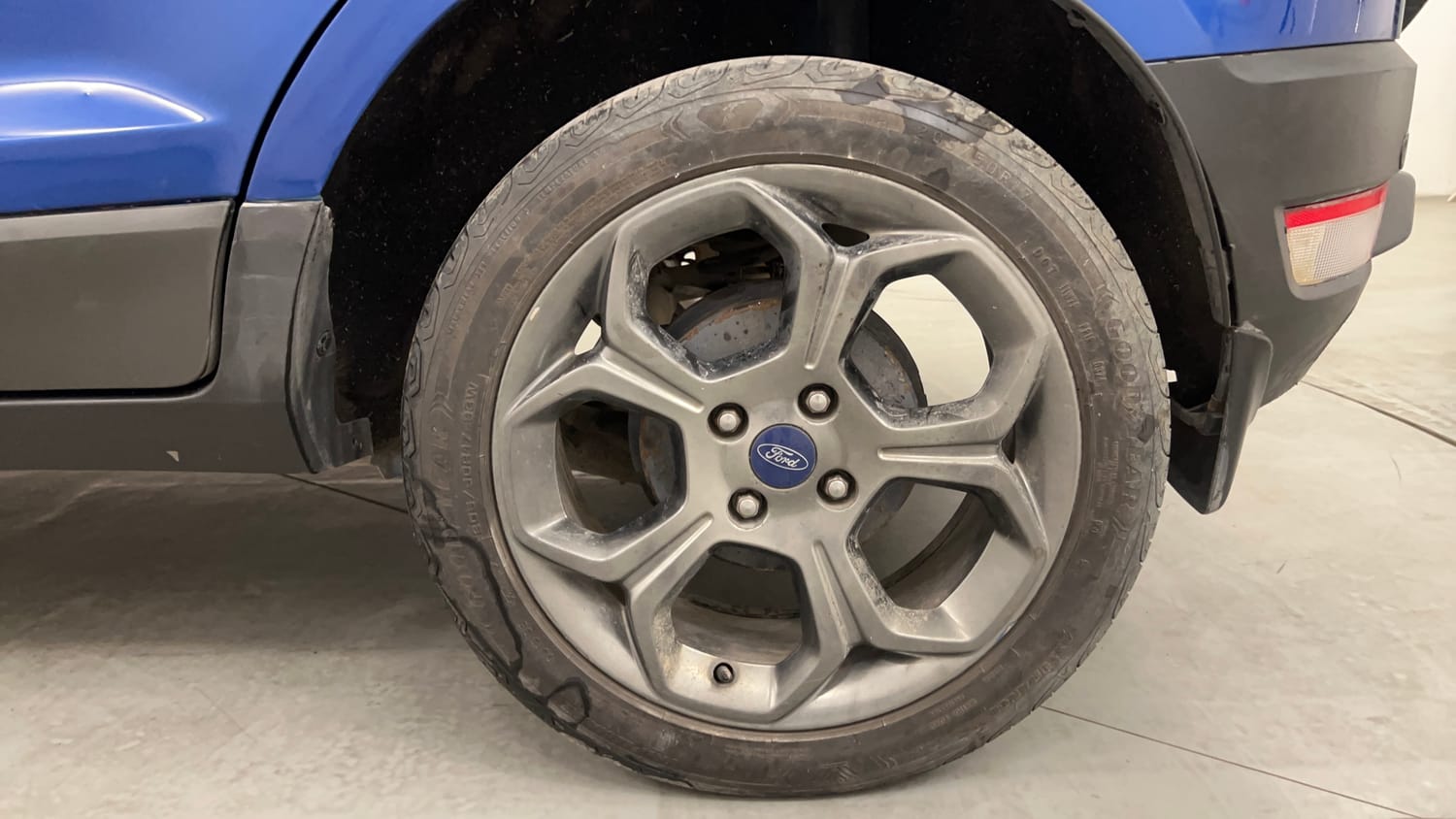 Used 2018 Ford EcoSport S Petrol Petrol Manual tyres LEFT REAR TYRE RIM VIEW
