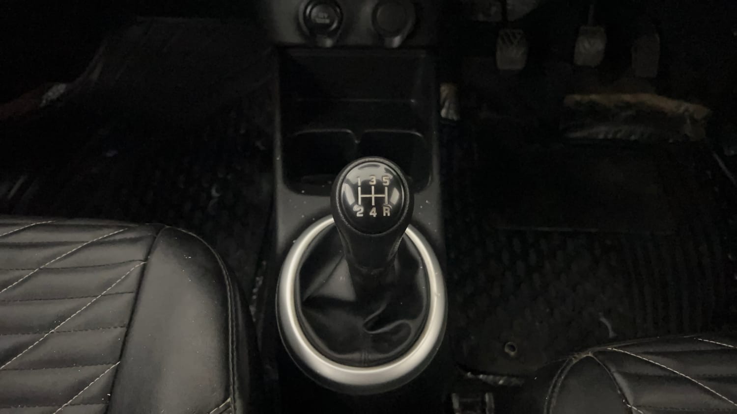 Used 2024 Maruti Suzuki Celerio ZXi Petrol Manual interior GEAR  KNOB VIEW
