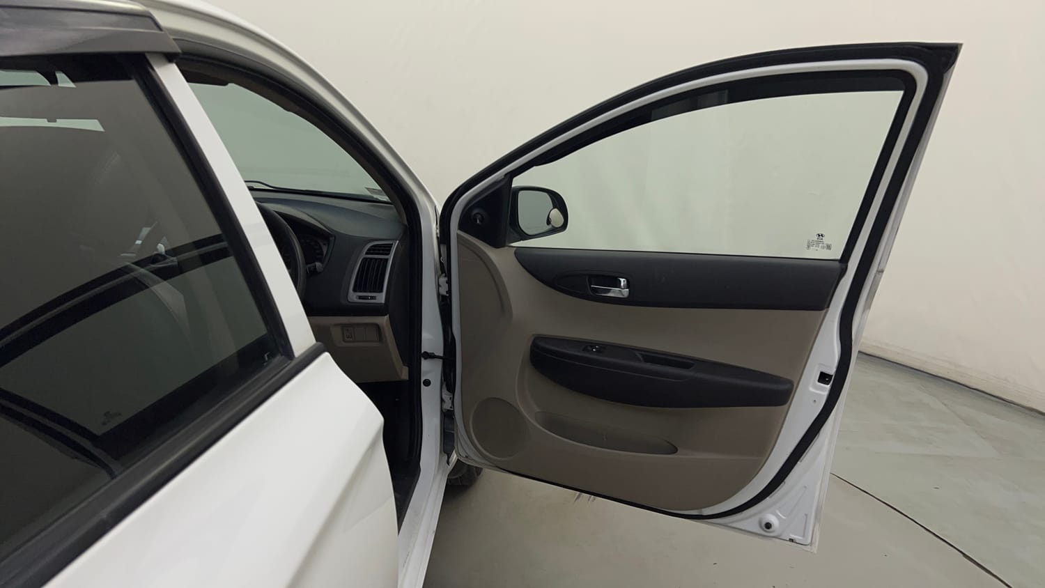 Used 2012 Hyundai i20 Era 1.2 Petrol Manual interior RIGHT FRONT DOOR OPEN VIEW