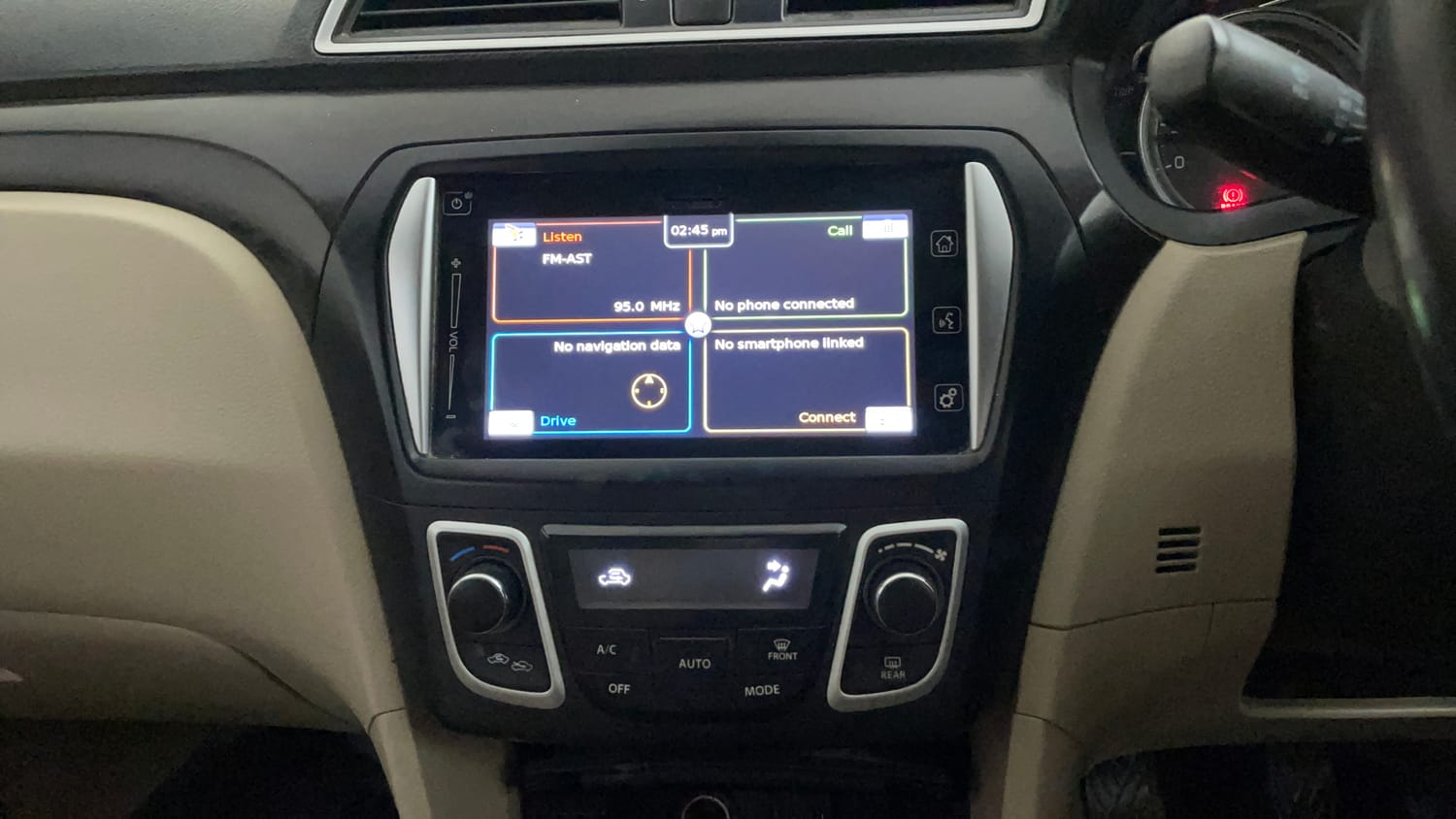 Used 2017 Maruti Suzuki Ciaz ZXI+ Petrol Manual top_features Touch screen infotainment system