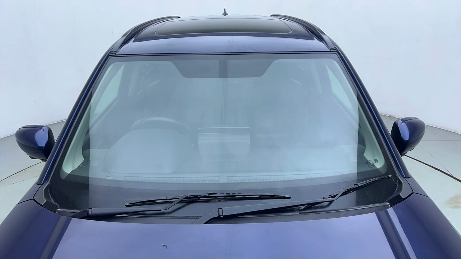 Used 2023 Maruti Suzuki Grand Vitara Alpha Smart Hybrid Petrol Manual exterior FRONT WINDSHIELD VIEW