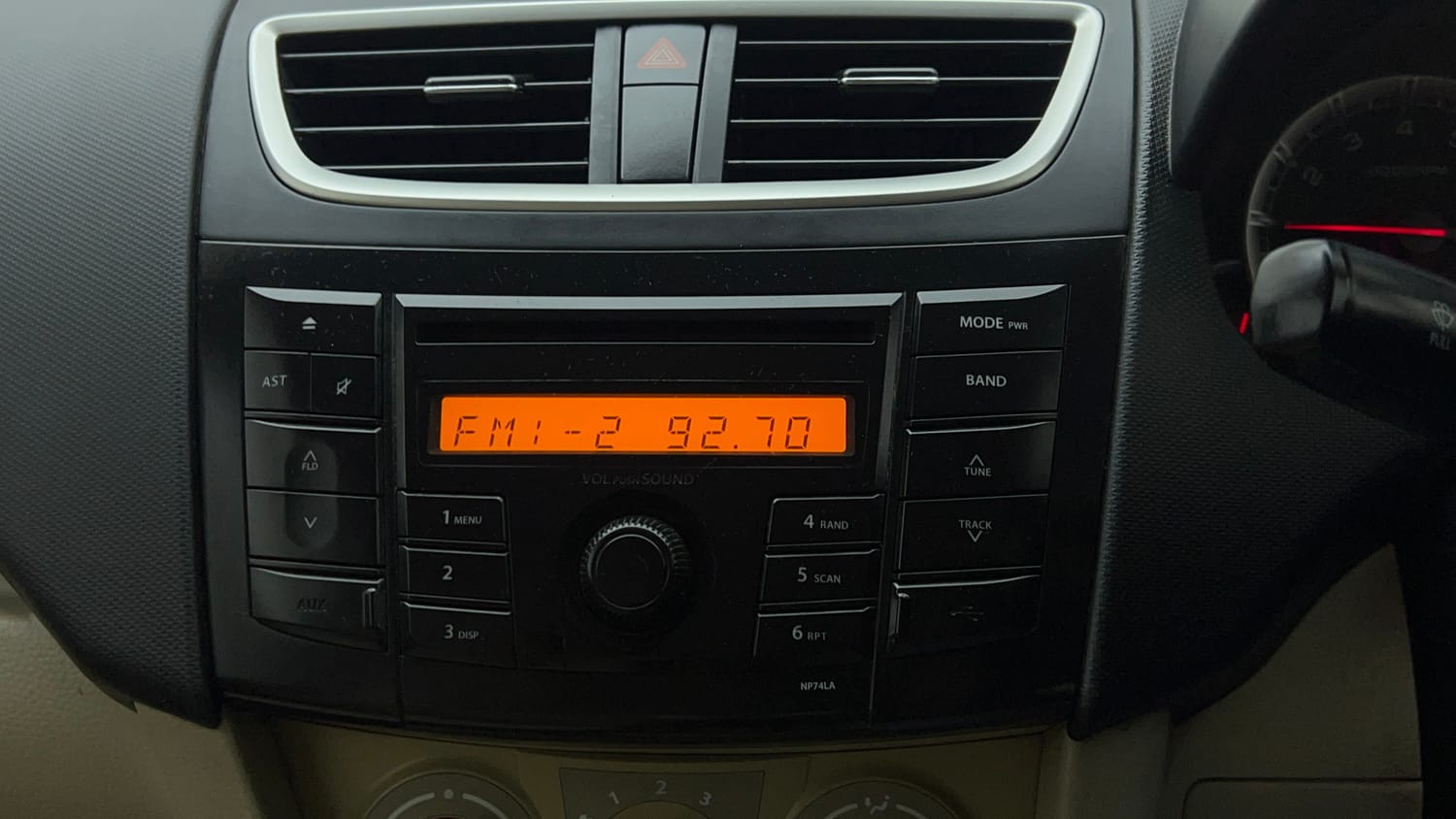 Used 2013 Maruti Suzuki Swift Dzire VXI Petrol Manual top_features Integrated (in-dash) music system