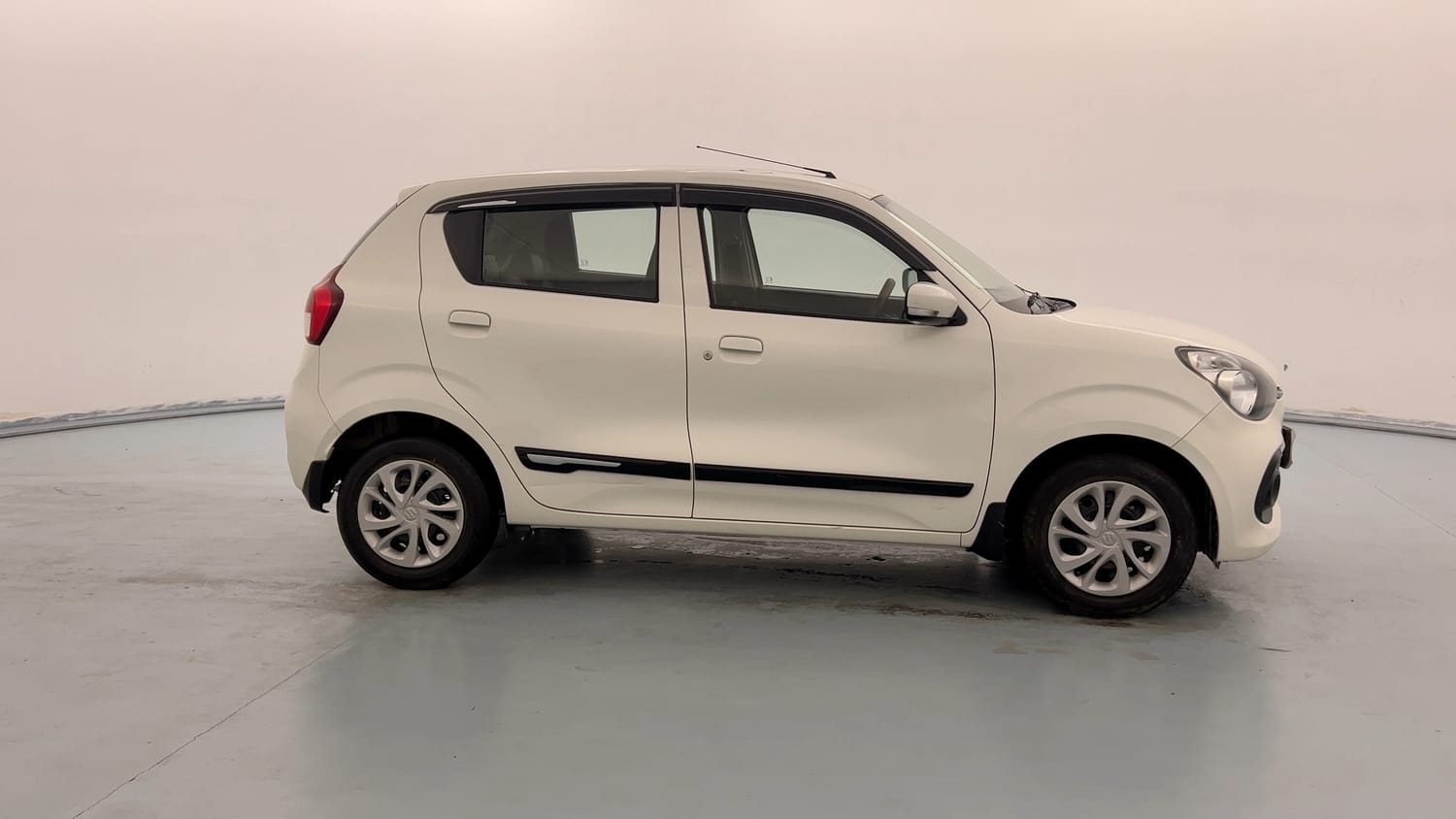 Used 2024 Maruti Suzuki Celerio ZXi Petrol Manual exterior RIGHT SIDE VIEW