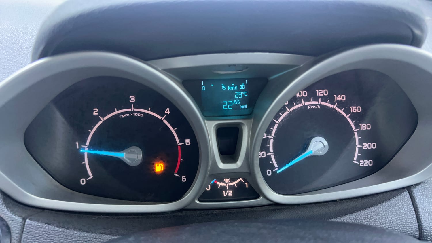 Used 2014 Ford EcoSport Titanium 1.5 TDCi (Opt) Diesel Manual interior CLUSTERMETER VIEW