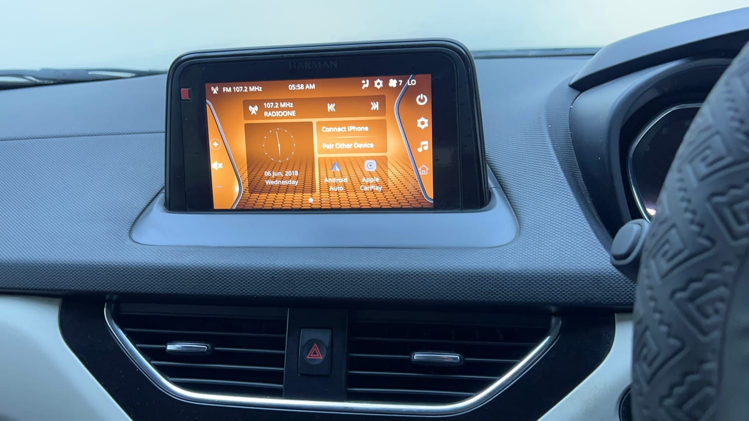 Used 2021 Tata Nexon XZ Plus Petrol Manual top_features Touch screen infotainment system