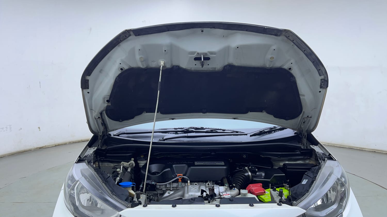 Used 2018 Honda WR-V VX MT Diesel Diesel Manual engine ENGINE & BONNET OPEN FRONT VIEW