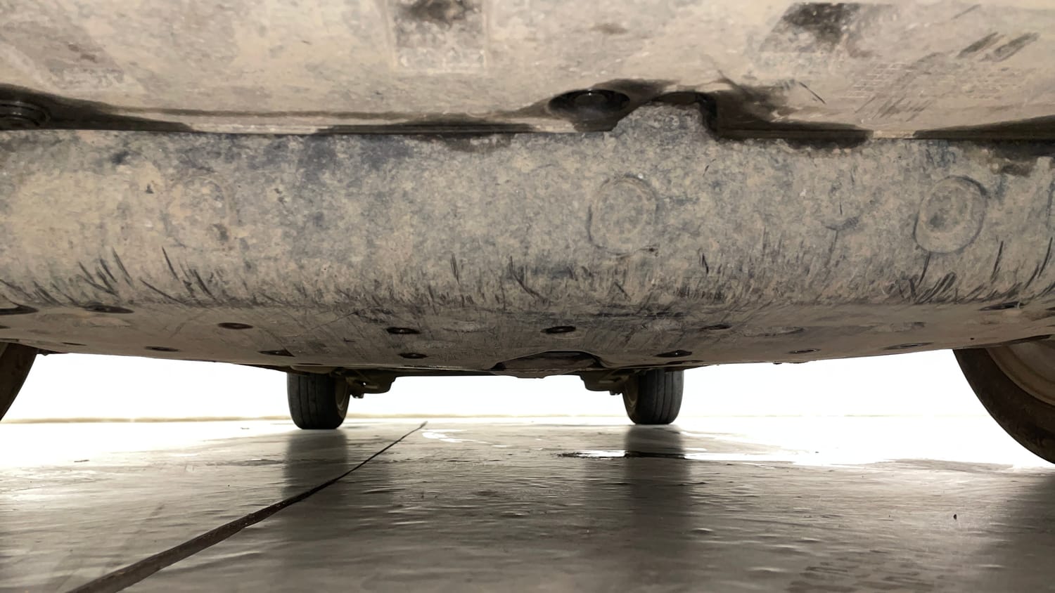 Used 2024 Honda City V Petrol MT Petrol Manual extra FRONT LEFT UNDERBODY VIEW