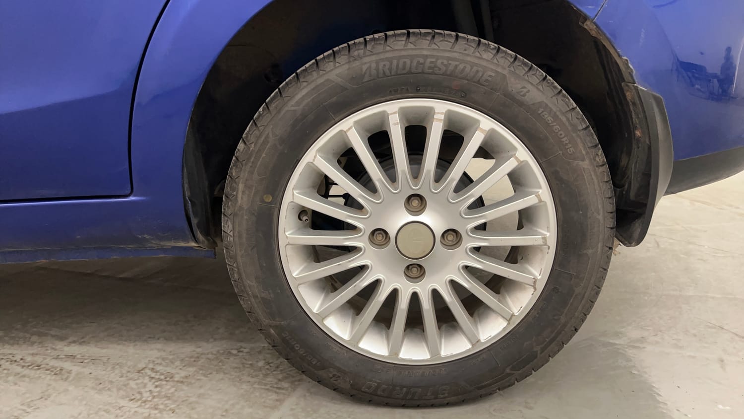 Used 2015 Tata Zest XT Petrol Petrol Manual tyres LEFT REAR TYRE RIM VIEW