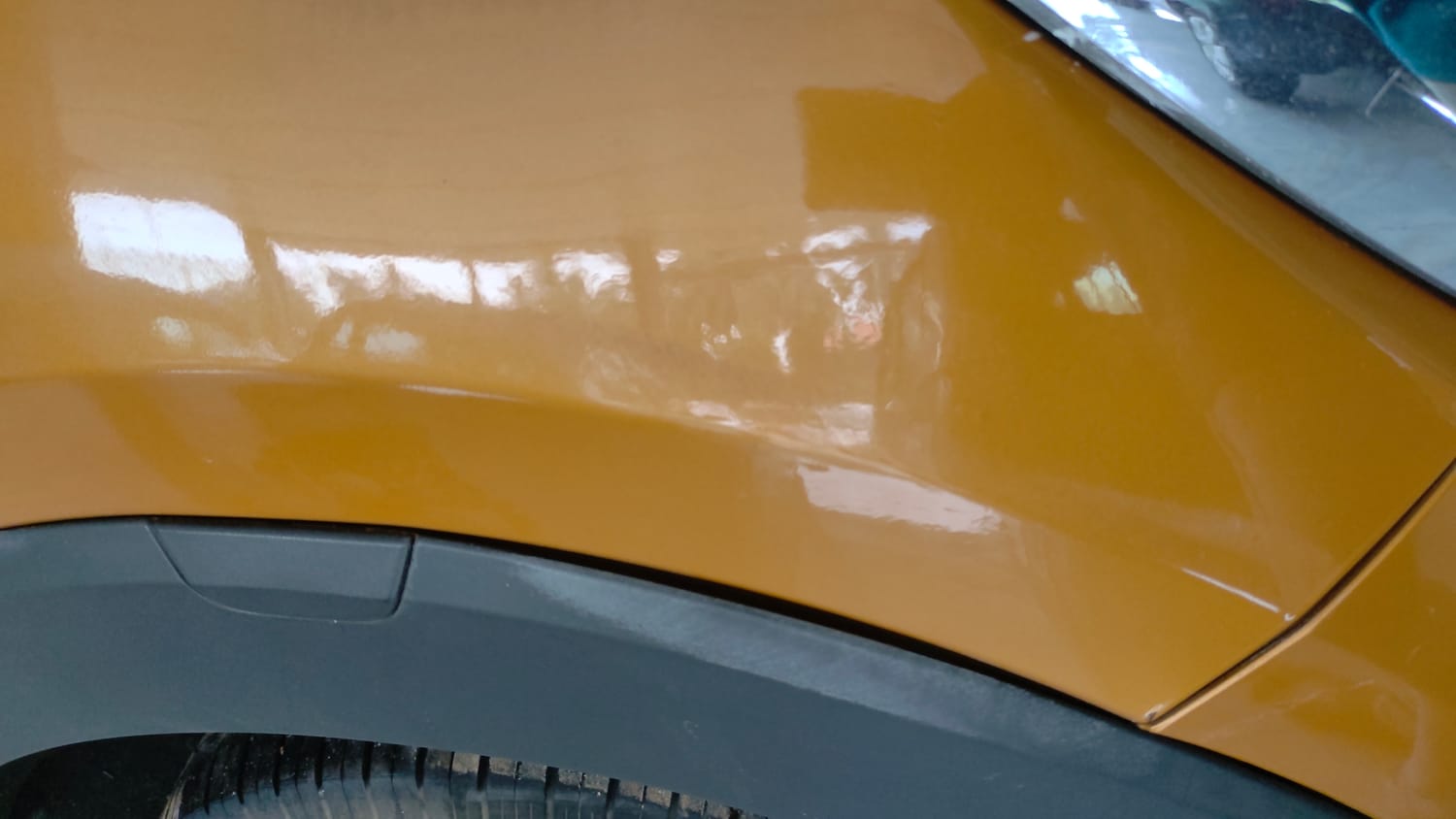 Used 2022 Renault Triber RXZ EASY-R AMT Petrol Automatic dents MINOR DENT