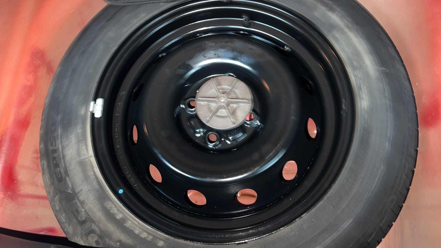 Used 2017 Maruti Suzuki Ignis Zeta 1.2 AMT Petrol Automatic tyres SPARE TYRE VIEW