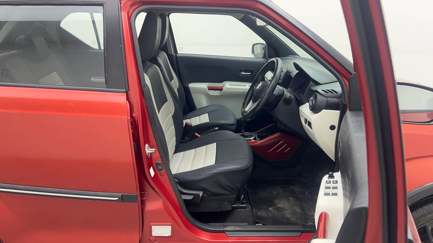 Used 2017 Maruti Suzuki Ignis Zeta 1.2 AMT Petrol Automatic interior RIGHT SIDE FRONT DOOR CABIN VIEW