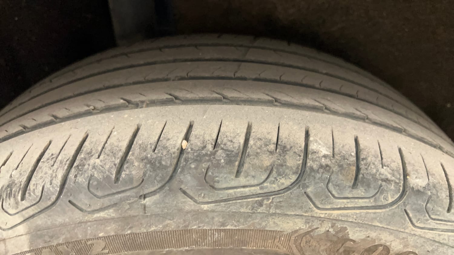 Used 2018 Ford EcoSport S Petrol Petrol Manual tyres RIGHT REAR TYRE TREAD VIEW