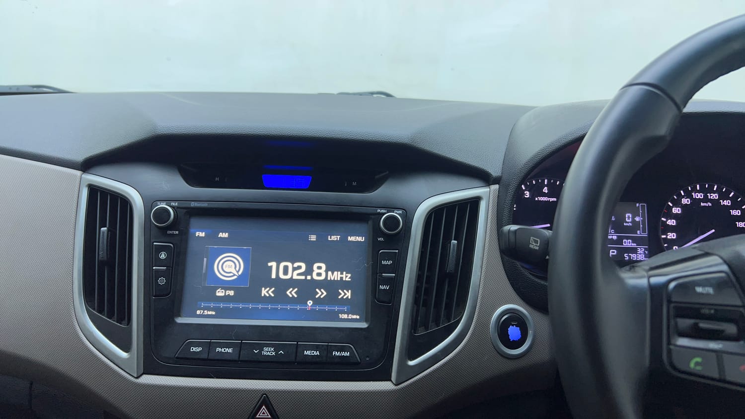 Used 2016 Hyundai Creta 1.6 SX Plus AT Petrol Petrol Automatic top_features Touch screen infotainment system