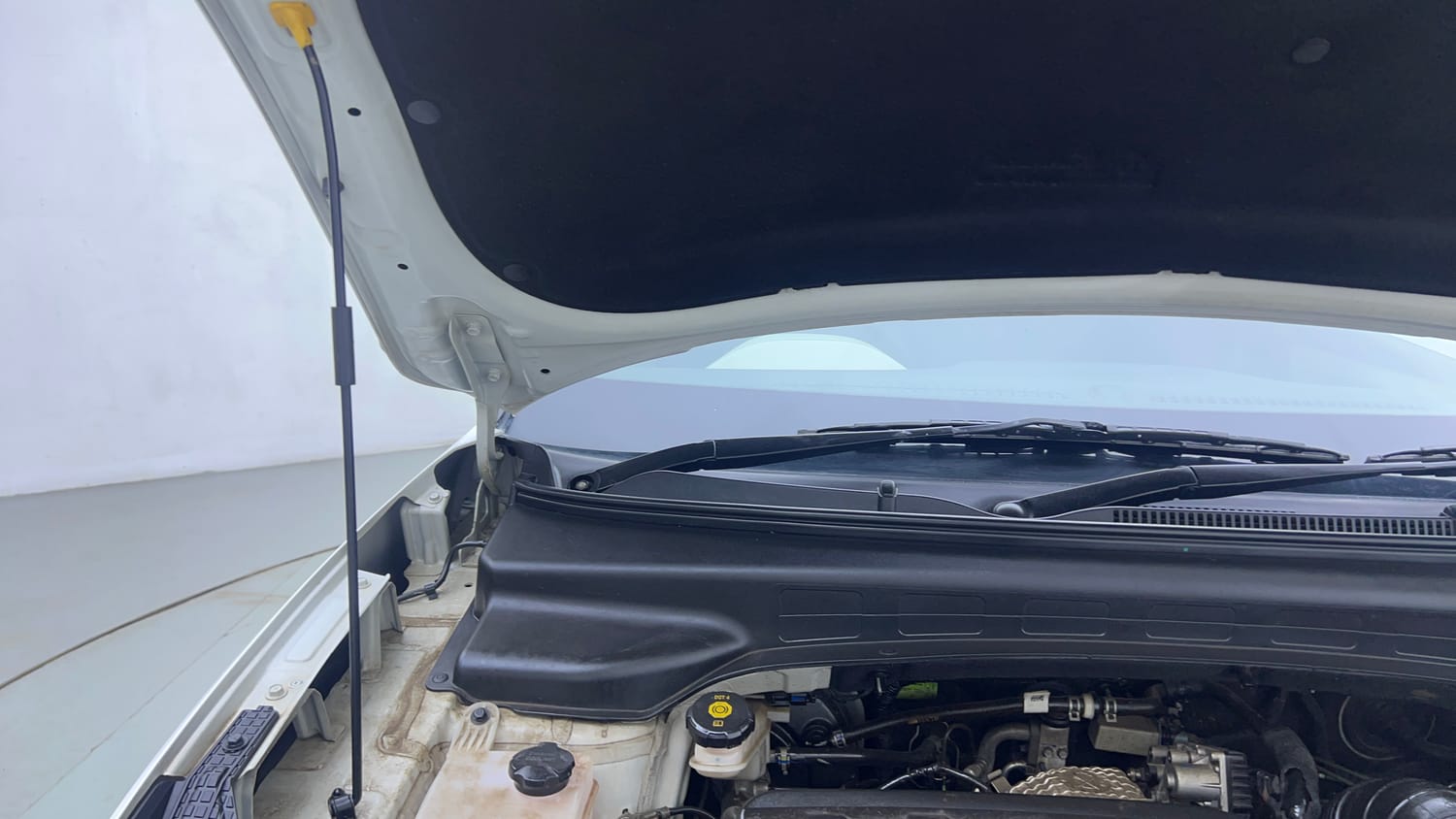 Used 2021 Hyundai Creta EX 1.5 Diesel Diesel Manual engine ENGINE RIGHT SIDE HINGE & APRON VIEW