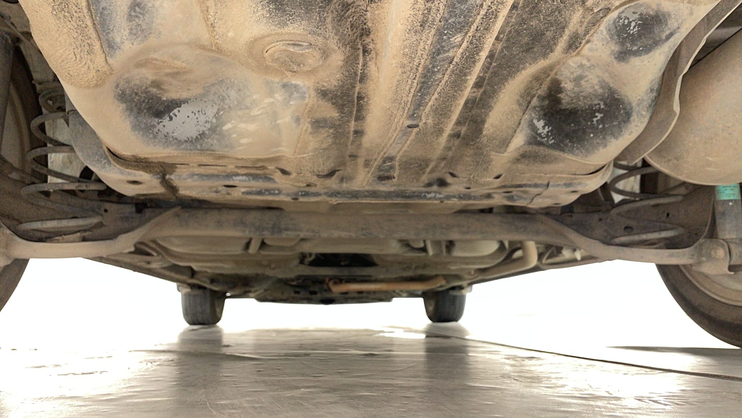 Used 2024 Honda City V Petrol MT Petrol Manual extra REAR UNDERBODY VIEW (TAKEN FROM REAR)