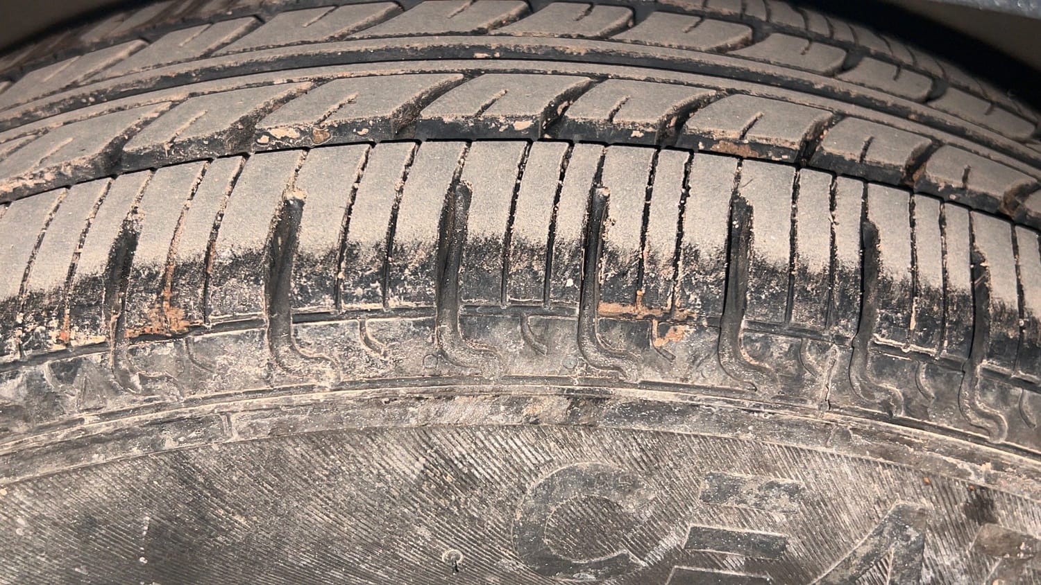 Used 2015 Maruti Suzuki Celerio ZXi Petrol Manual tyres RIGHT FRONT TYRE TREAD VIEW