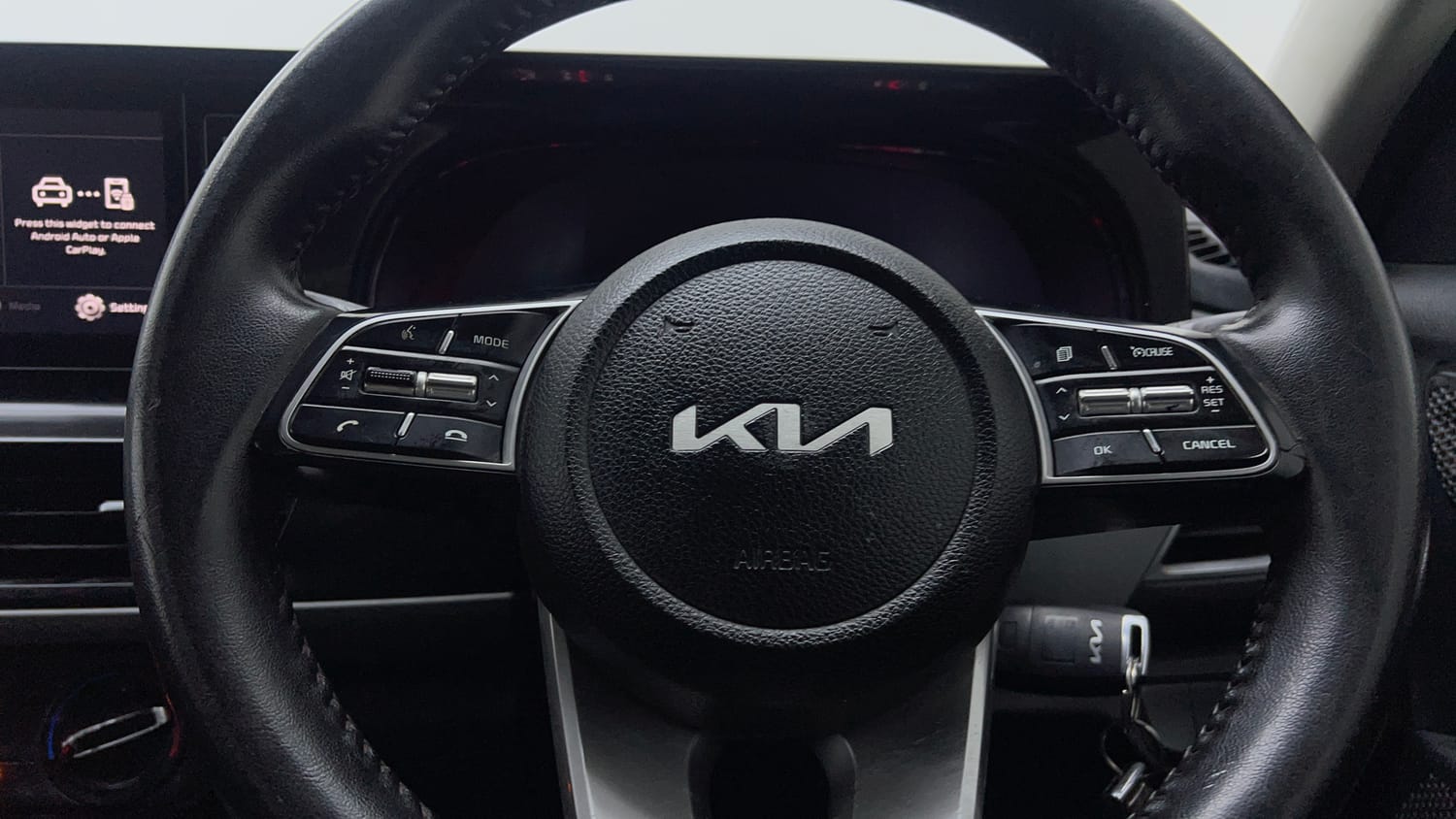Used 2022 Kia Seltos HTK 1.5 Diesel Diesel Manual top_features Steering mounted controls