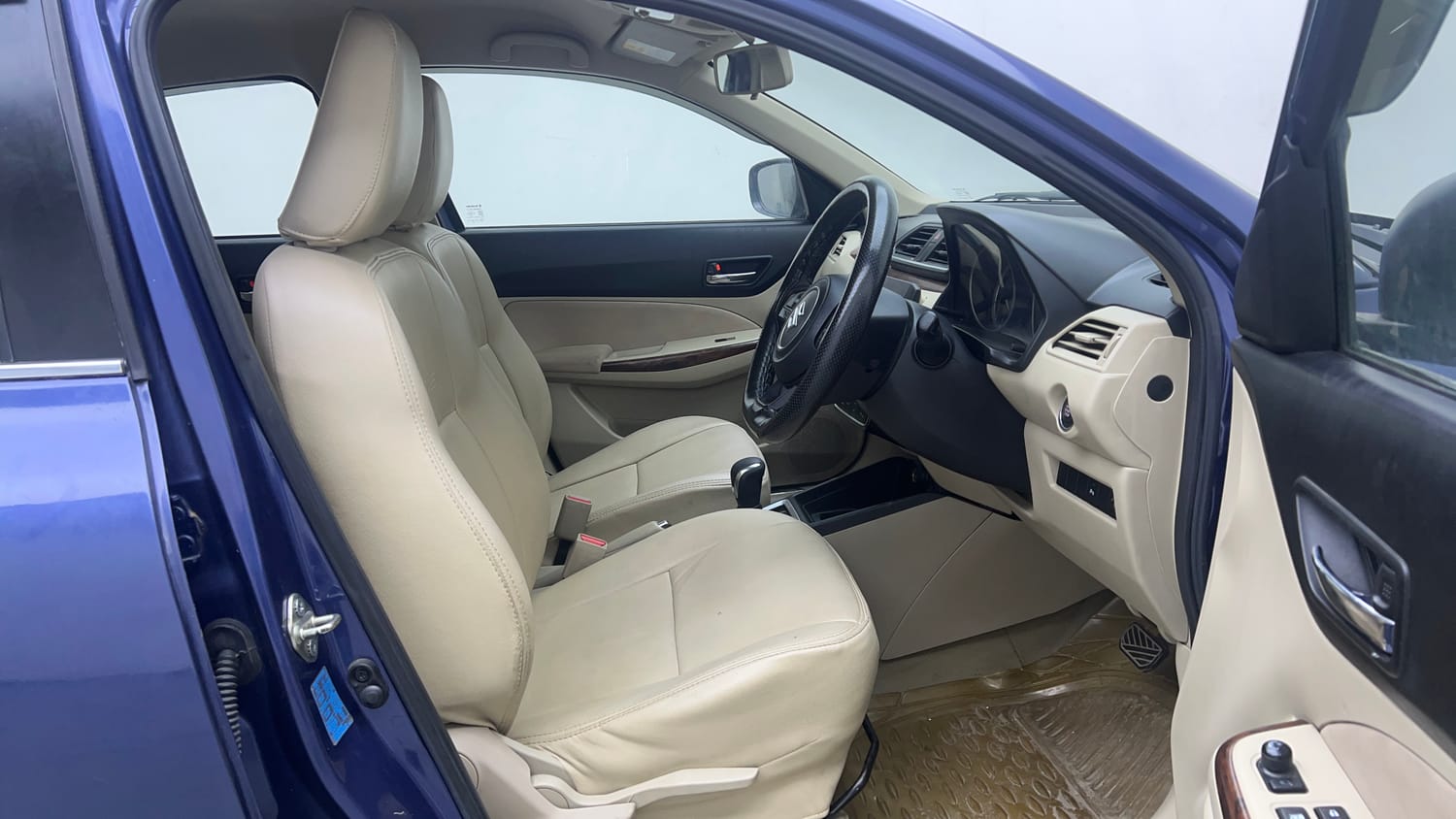 Used 2018 Maruti Suzuki Dzire ZXi AMT Petrol Automatic interior RIGHT SIDE FRONT DOOR CABIN VIEW