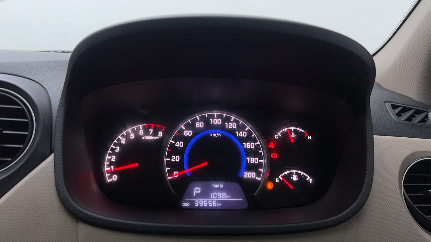Used 2018 Hyundai Grand i10 Sportz AT 1.2 Kappa VTVT Petrol Automatic interior CLUSTERMETER VIEW