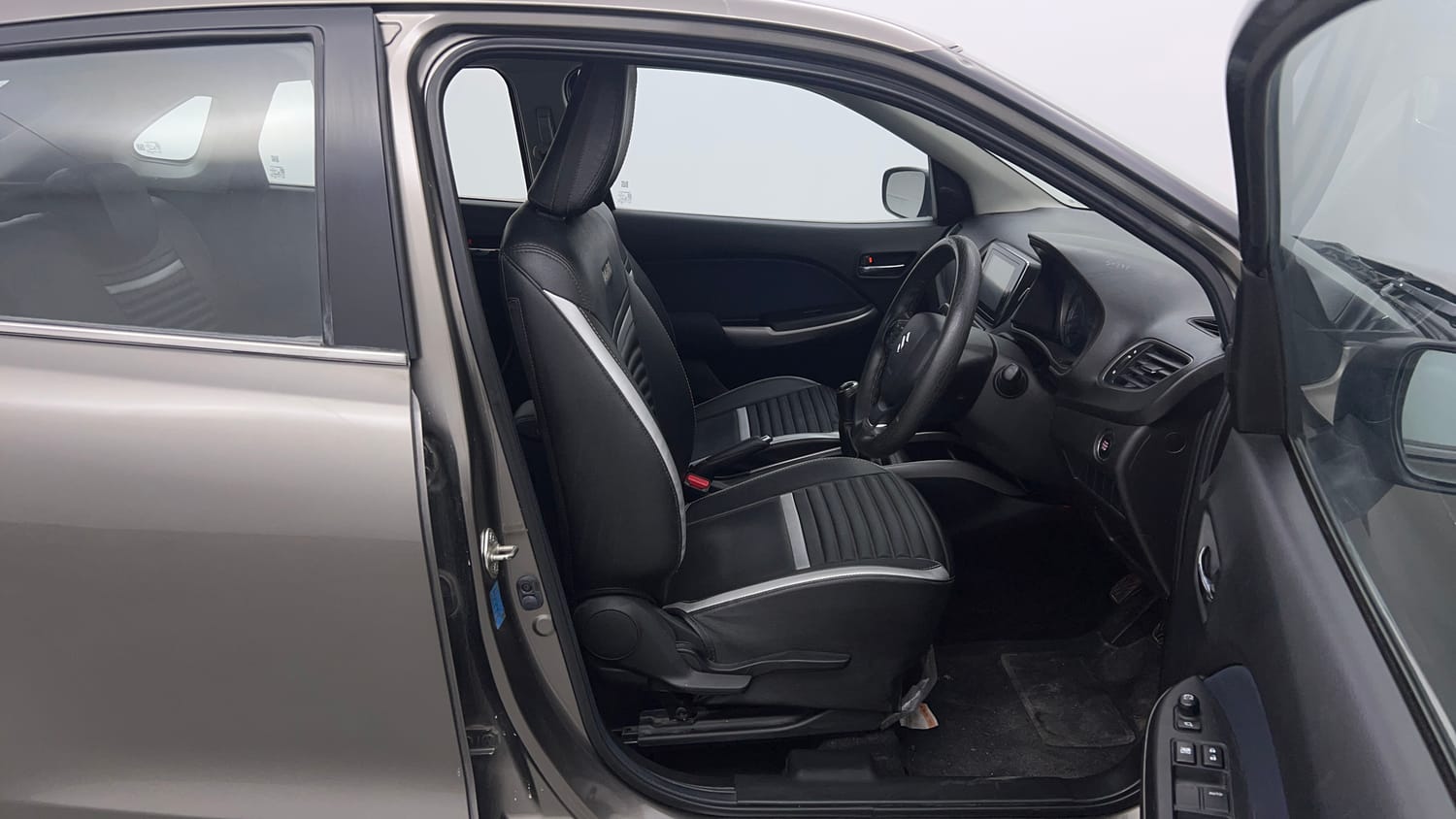 Used 2021 Maruti Suzuki Baleno Zeta Petrol Manual interior RIGHT SIDE FRONT DOOR CABIN VIEW