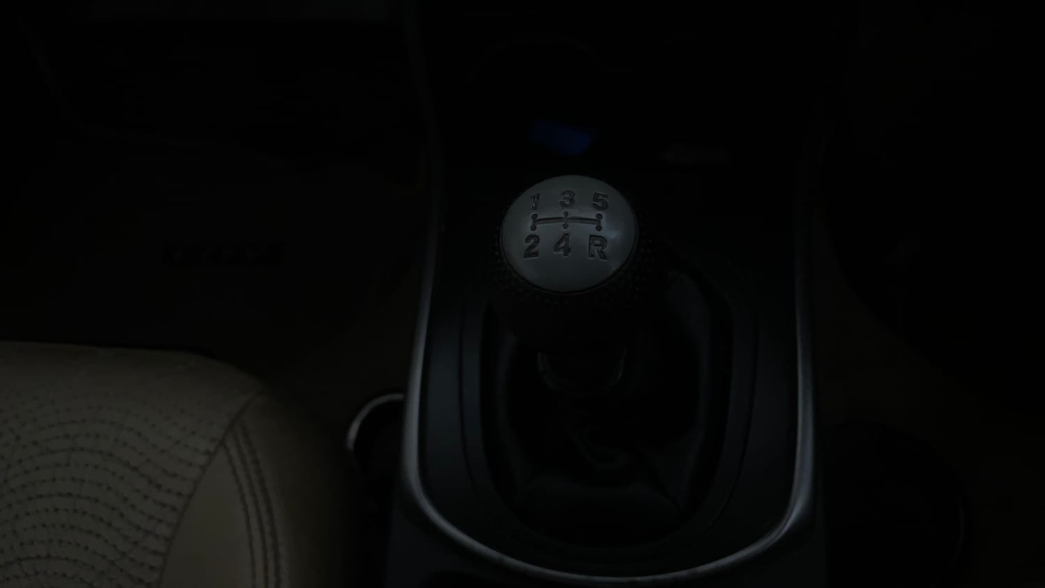 Used 2014 Honda City VX Diesel Diesel Manual interior GEAR  KNOB VIEW
