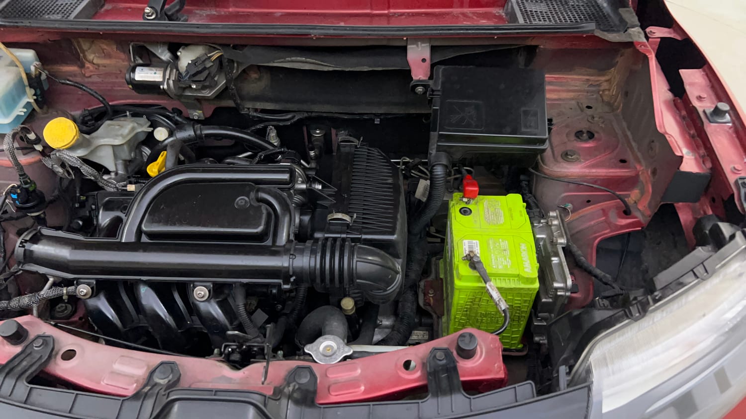 Used 2020 Renault Kwid RXT 1.0 AMT Opt Petrol Automatic engine ENGINE LEFT SIDE VIEW
