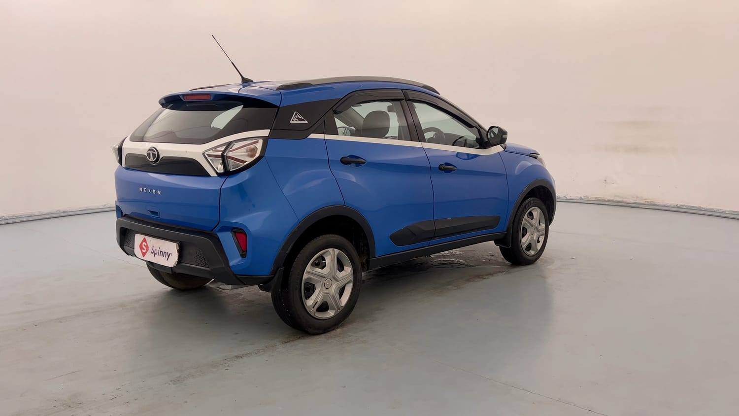 Used 2020 Tata Nexon XM (S) Petrol Manual exterior RIGHT REAR CORNER VIEW