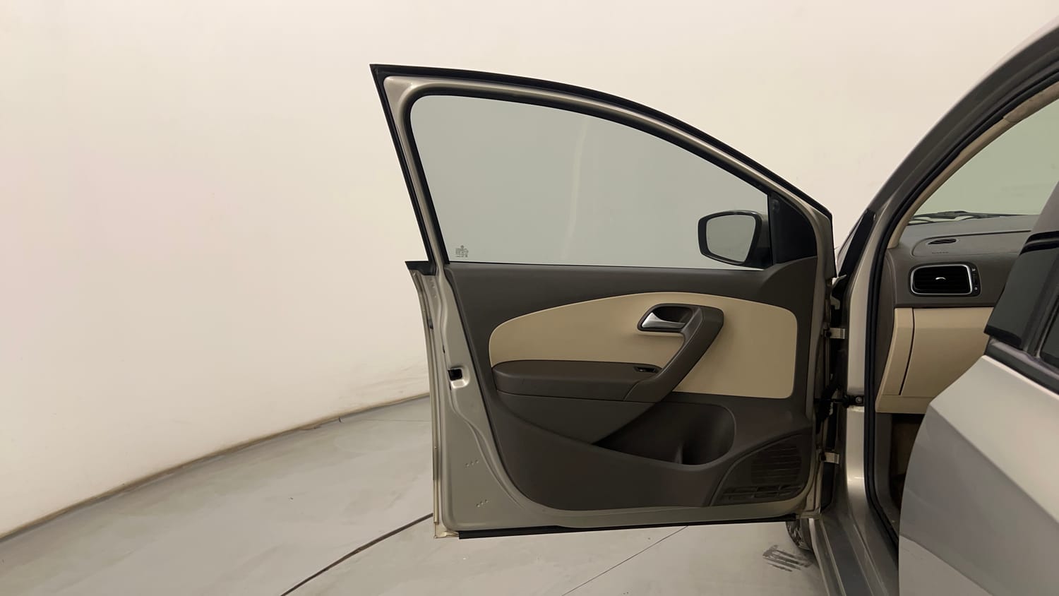 Used 2014 Volkswagen Vento Highline Petrol Petrol Manual interior LEFT FRONT DOOR OPEN VIEW