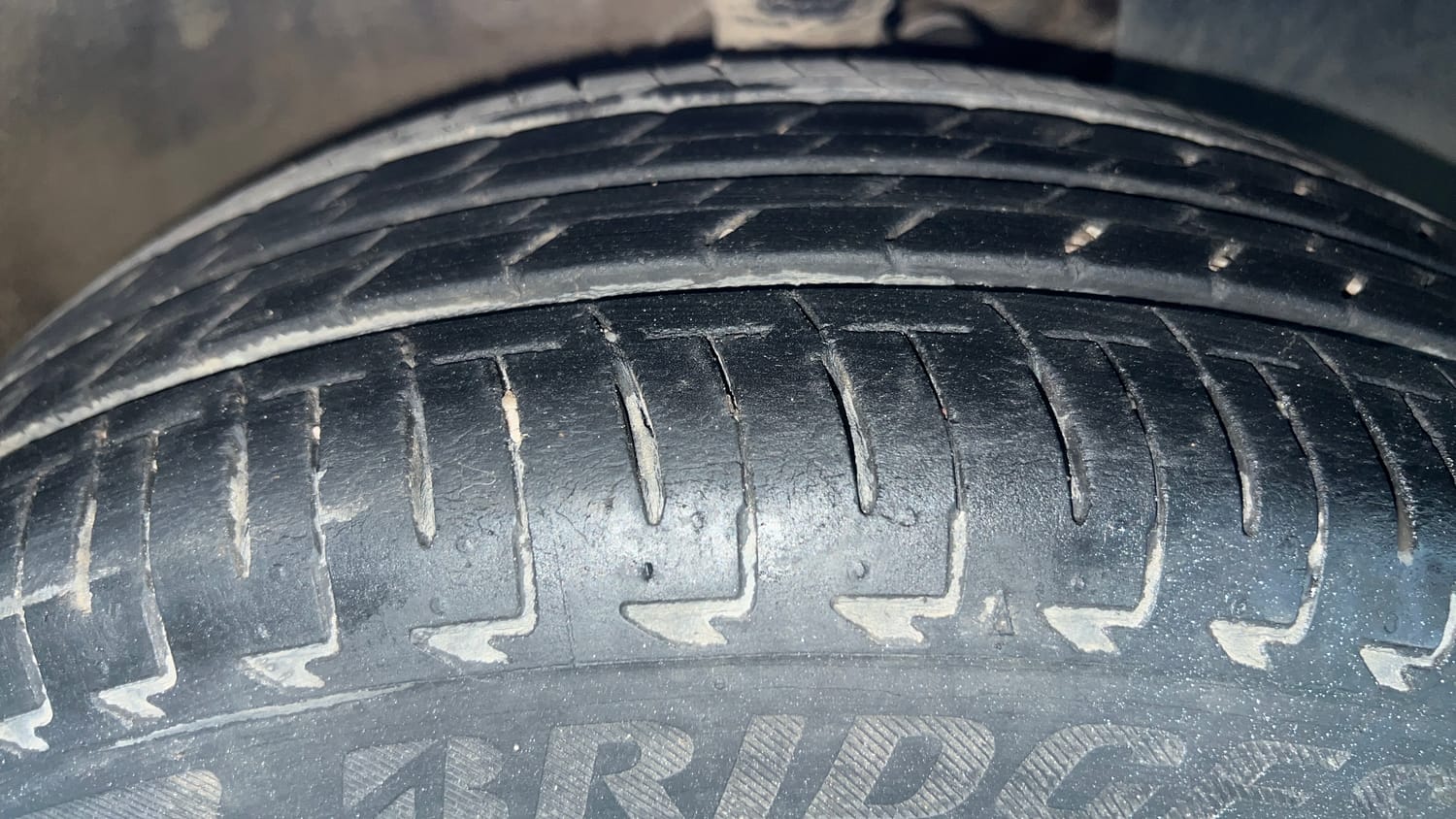 Used 2023 Maruti Suzuki Ignis Sigma 1.2 MT Petrol Manual tyres RIGHT FRONT TYRE TREAD VIEW