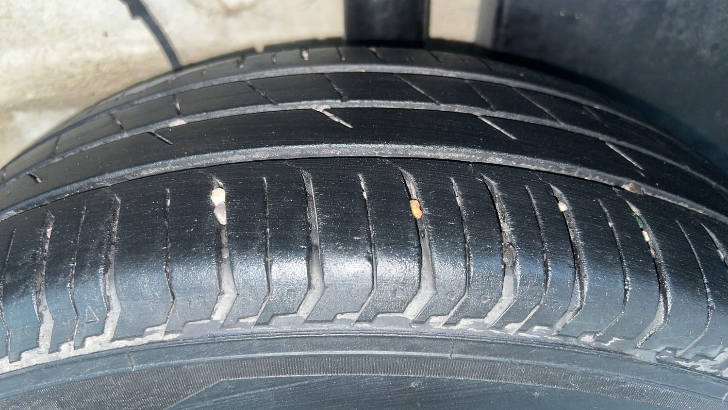 Used 2024 Tata Punch Pure MT Petrol Manual tyres LEFT REAR TYRE TREAD VIEW