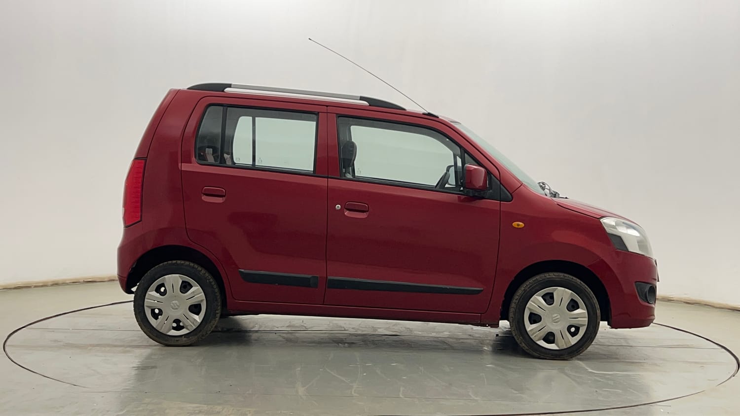 Used 2014 Maruti Suzuki Wagon R VXI Petrol Manual exterior RIGHT SIDE VIEW