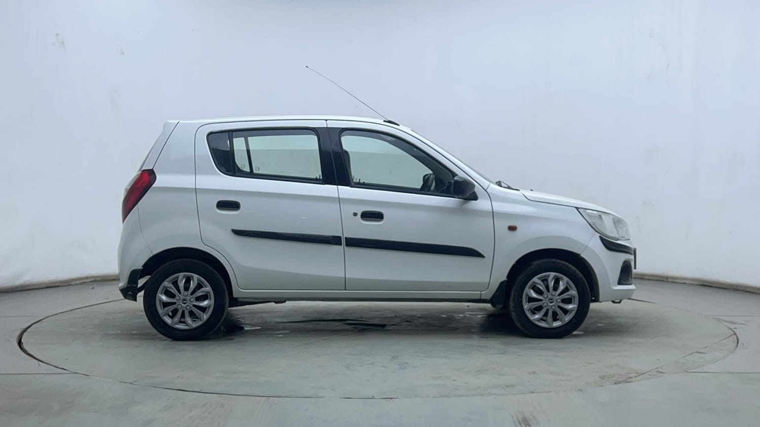 Used 2016 Maruti Suzuki Alto K10 VXi Petrol Manual exterior RIGHT SIDE VIEW