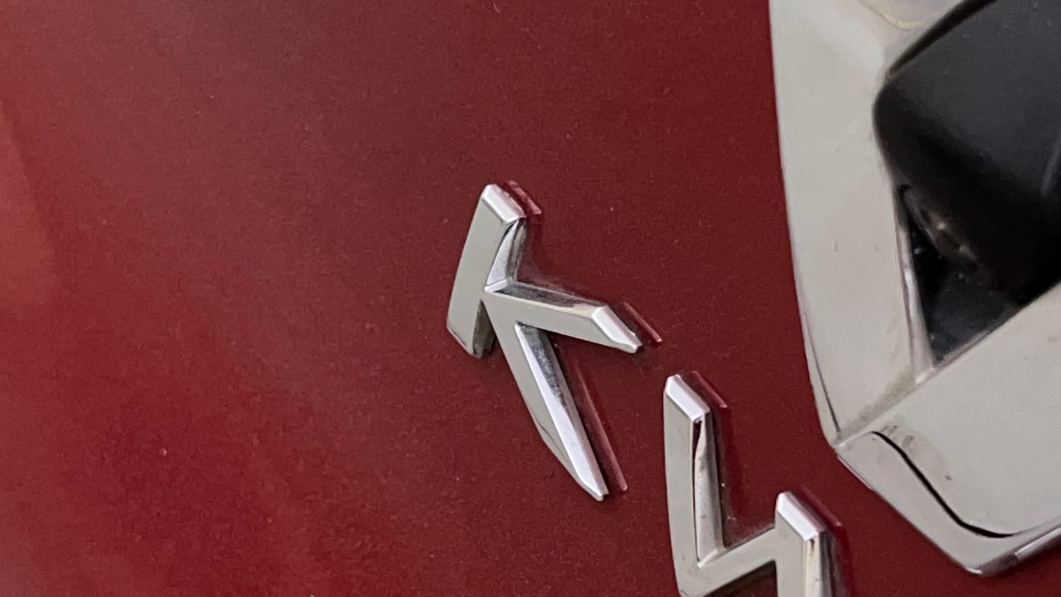 Used 2024 Renault Kwid CLIMBER 1.0 AMT Dual Tone Petrol Automatic top_features Rear camera