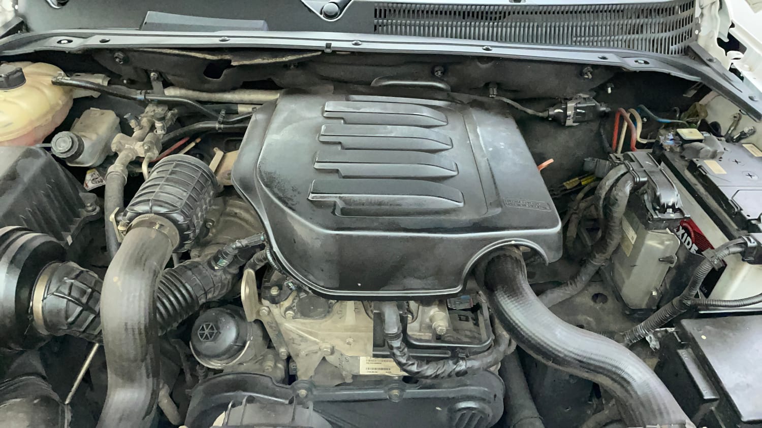 Used 2023 Mahindra Scorpio N Z8 L Petrol AT 7 STR Petrol Automatic engine ENGINE LEFT SIDE VIEW