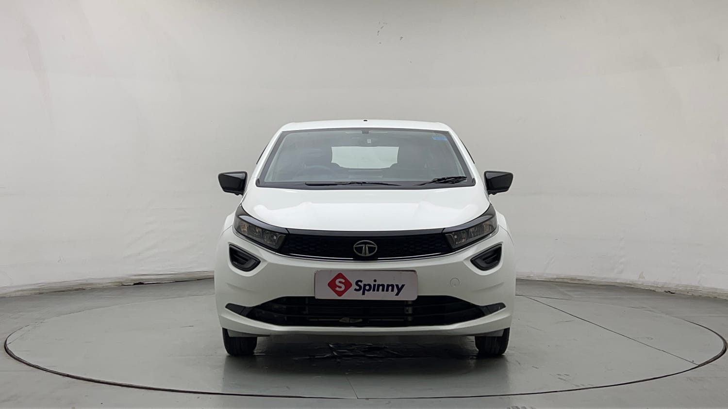 Used 2022 Tata Altroz XE Petrol Petrol Manual exterior FRONT VIEW