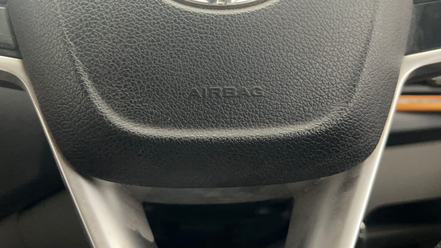 Used 2017 Tata Tiago Revotron XZA Petrol Automatic top_features Airbags
