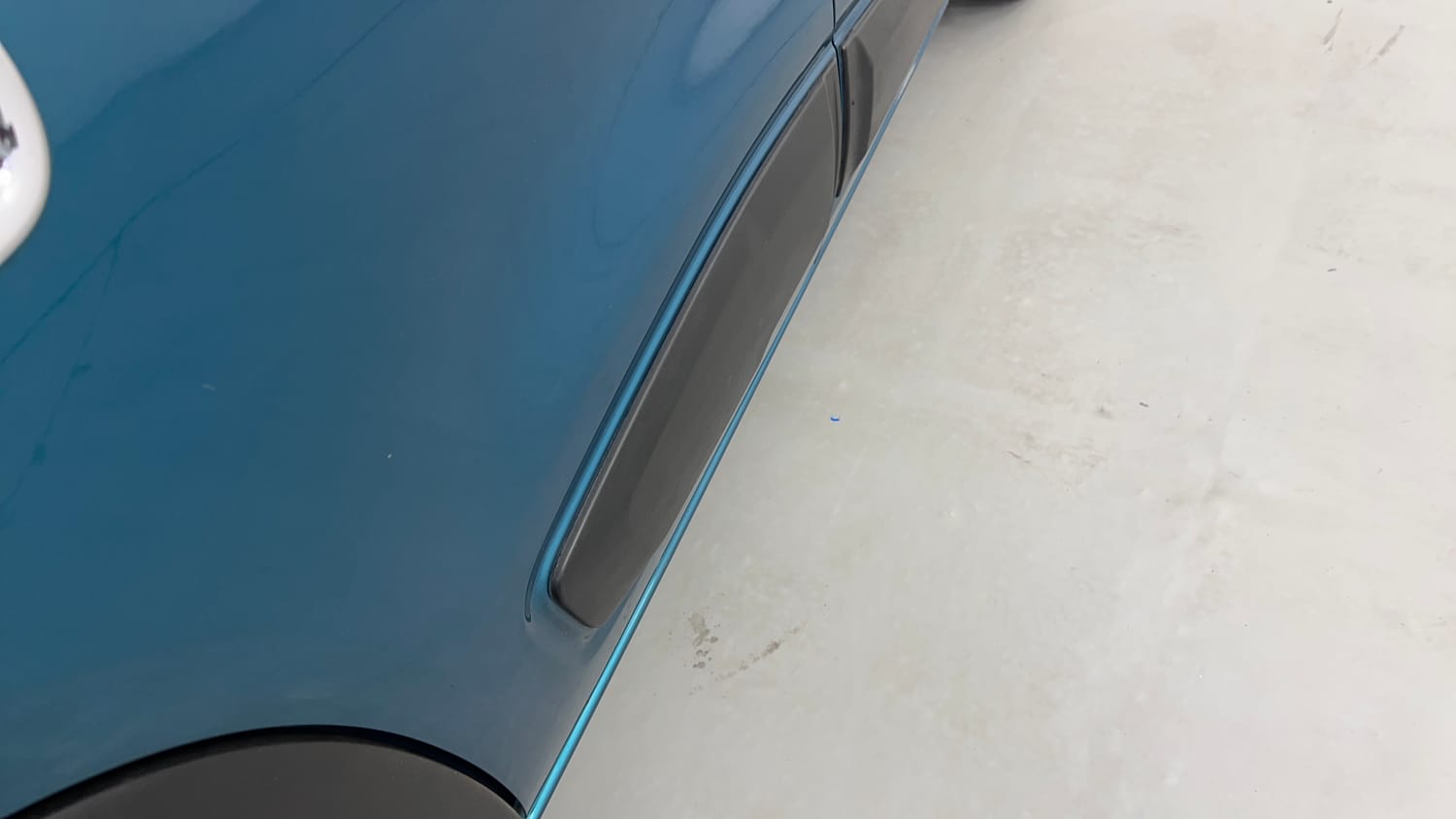 Used 2022 Renault Kwid RXT 1.0 (O) Petrol Manual dents MINOR SCRATCH