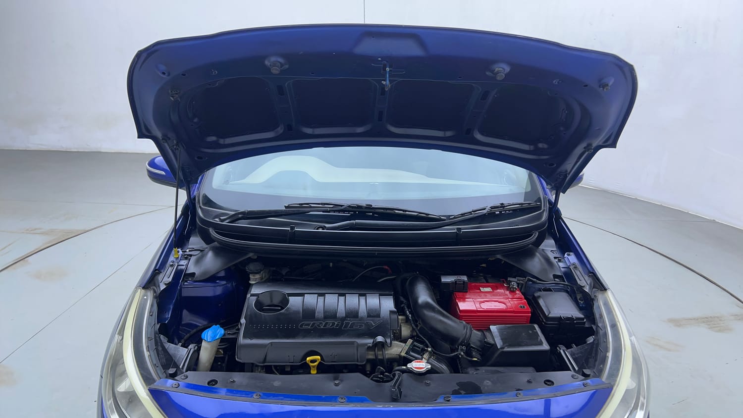 Used 2015 Hyundai Elite i20 Asta 1.4 CRDI Diesel Manual engine ENGINE & BONNET OPEN FRONT VIEW