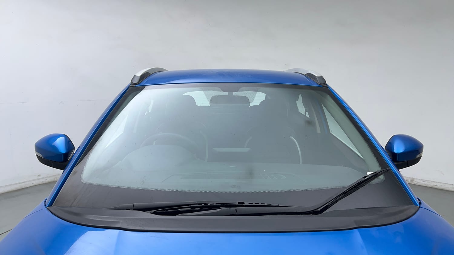Used 2020 Tata Nexon XZ Plus Petrol Manual exterior FRONT WINDSHIELD VIEW