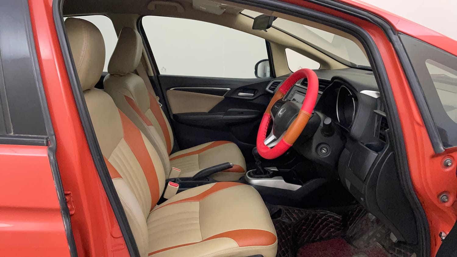 Used 2016 Honda Jazz V Petrol Petrol Manual interior RIGHT SIDE FRONT DOOR CABIN VIEW