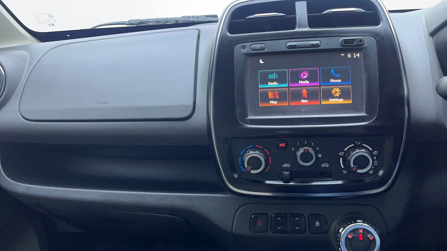 Used 2017 Renault Kwid 1.0 RXT AMT Petrol Automatic interior MUSIC SYSTEM & AC CONTROL VIEW